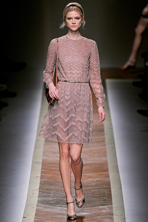 Wearable Trends: Valentino Ready-To-Wear Fall 2011, Paris Fashion Week